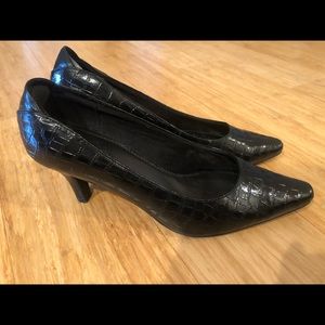 Black Alligator Heels